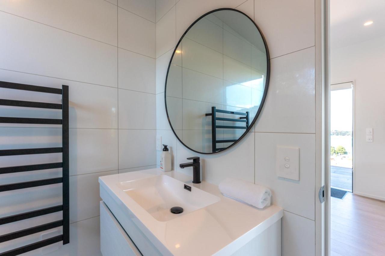 Luna Cottage. Stunning Ocean Views On Waiheke Oneroa Eksteriør bilde
